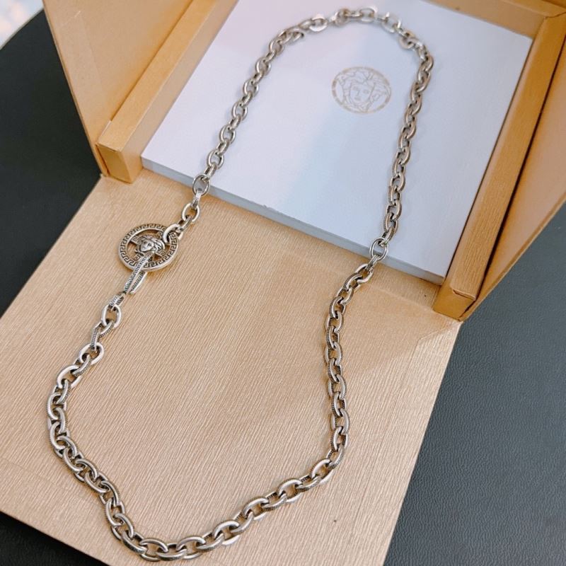 Versace Necklaces - Click Image to Close